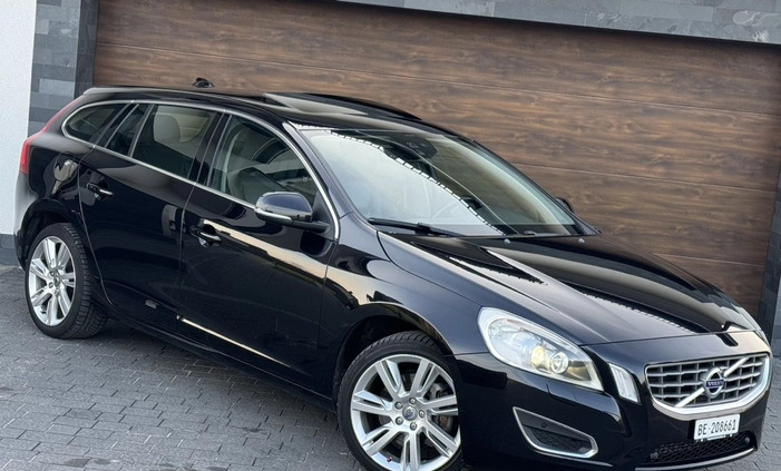 Volvo V60 cena 37900 przebieg: 248521, rok produkcji 2011 z Radom małe 352